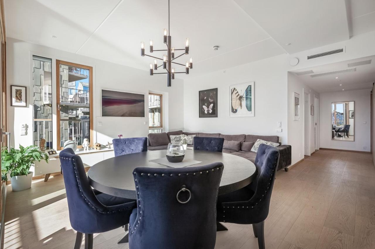 Amazing Luxury On The Waterfront! 73sqm Apartment *
